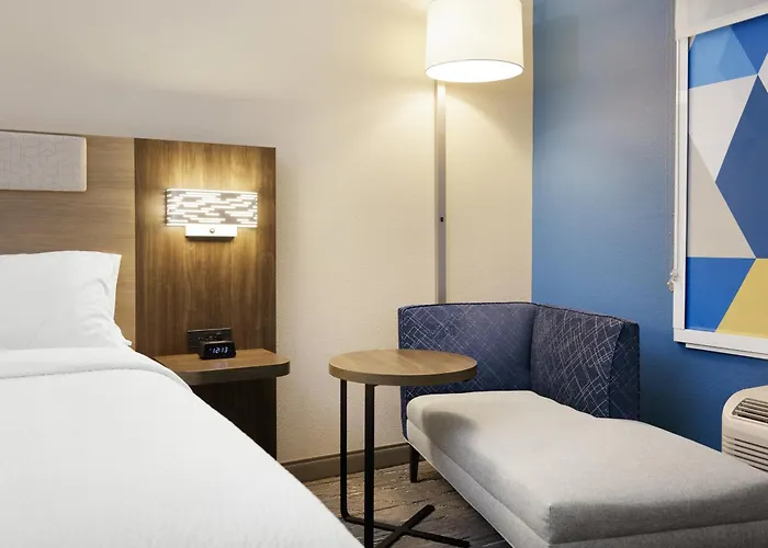 Holiday Inn Express Peachtree Corners-Norcross By Ihg